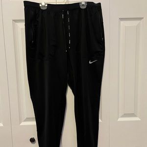 Mens Nike joggers with reflective strip